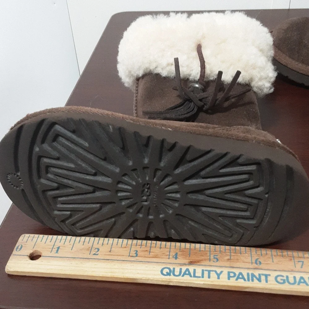 UGG Brown Kids 9‎ Genuine Sheepskin Boots with Cream Fur